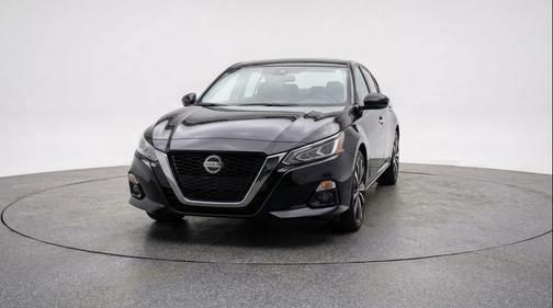 Super Black 2025 Nissan Altima SV FWD