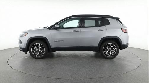Silver Zynith Metallic Clearcoat 2025 Jeep Compass Limited