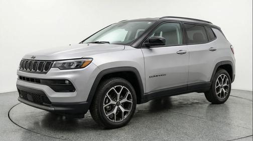 Silver Zynith Metallic Clearcoat 2025 Jeep Compass Limited
