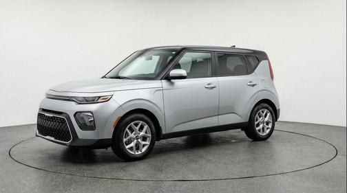 Steel Gray 2025 Kia Soul LX