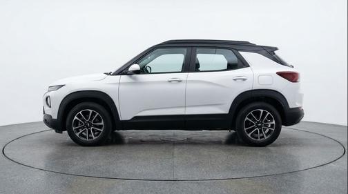 Summit White 2025 Chevrolet Trailblazer LT