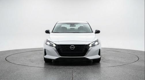 Glacier White 2025 Nissan Altima SV FWD