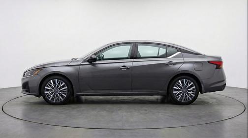 Gun Metallic 2025 Nissan Altima SV FWD