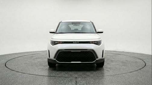 Snow White Pearl 2025 Kia Soul LX