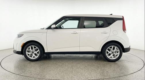 Snow White Pearl 2025 Kia Soul LX