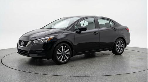 Super Black 2025 Nissan Versa 1.6 SV