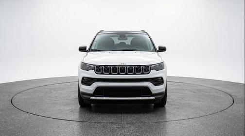 Bright White Clearcoat 2025 Jeep Compass Limited
