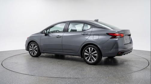 Gun Metallic 2025 Nissan Versa 1.6 SV