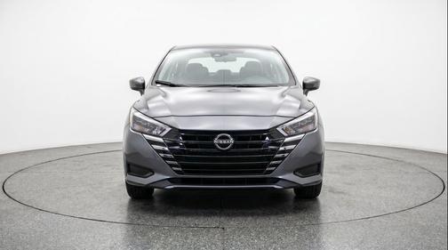 Gun Metallic 2025 Nissan Versa 1.6 SV