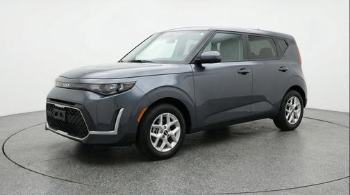 Gravity Gray 2025 Kia Soul LX