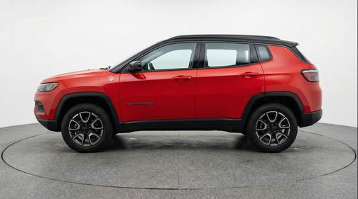 Red Hot Pearlcoat 2025 Jeep Compass Trailhawk