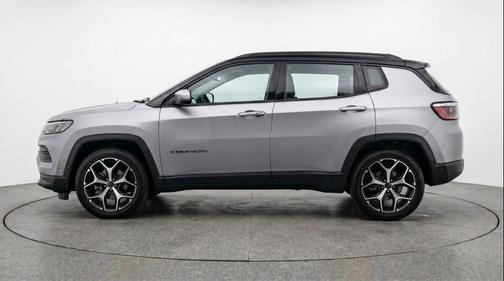 Silver Zynith Metallic Clearcoat 2025 Jeep Compass Limited