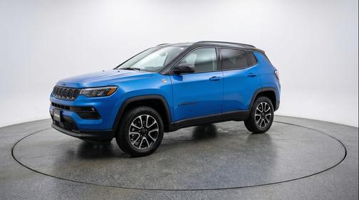 Hydro Blue Pearlcoat 2025 Jeep Compass Trailhawk
