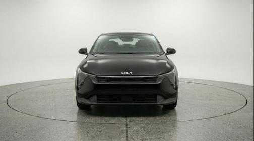 Aurora Black Pearl 2025 Kia K4 LXS
