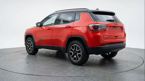 Red Hot Pearlcoat 2025 Jeep Compass Trailhawk