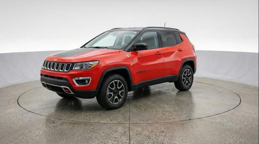 Red Hot Pearlcoat 2025 Jeep Compass Trailhawk