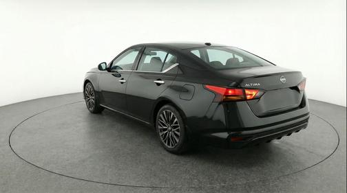 Super Black 2025 Nissan Altima SV FWD