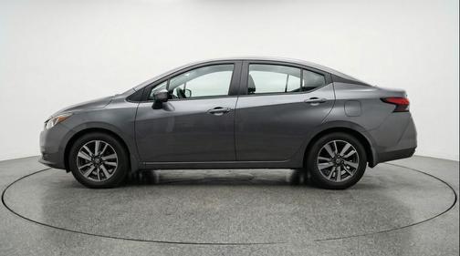 Gun Metallic 2025 Nissan Versa 1.6 SV