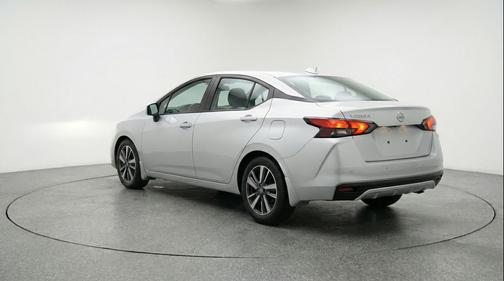 Brilliant Silver Metallic 2025 Nissan Versa 1.6 SV
