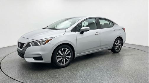 Brilliant Silver Metallic 2025 Nissan Versa 1.6 SV