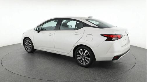 Gray Sky Pearl 2025 Nissan Versa 1.6 SV