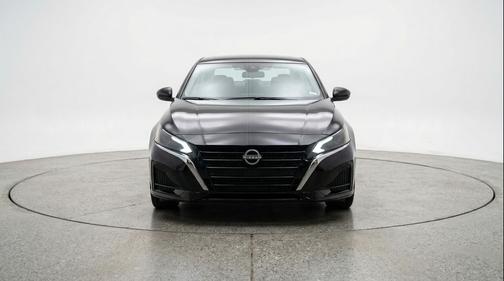 Super Black 2025 Nissan Altima SV FWD
