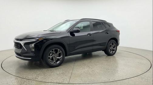 Mosaic Black Metallic 2025 Chevrolet Trax LT