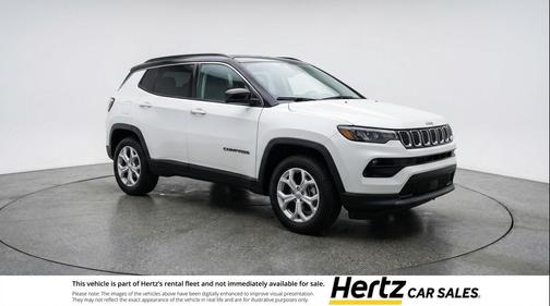 Bright White Clearcoat 2025 Jeep Compass Latitude