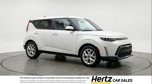 Snow White Pearl 2025 Kia Soul LX