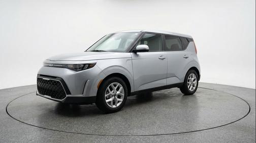 Steel Gray 2025 Kia Soul LX