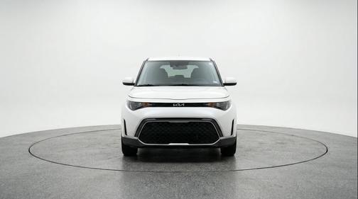 Snow White Pearl 2025 Kia Soul LX