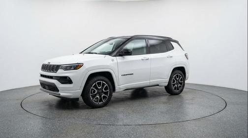 Bright White Clearcoat 2025 Jeep Compass Trailhawk