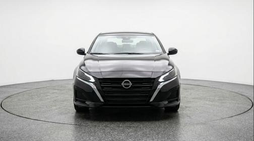 Super Black 2025 Nissan Altima SV FWD