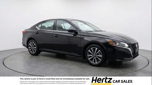 Super Black 2025 Nissan Altima SV FWD