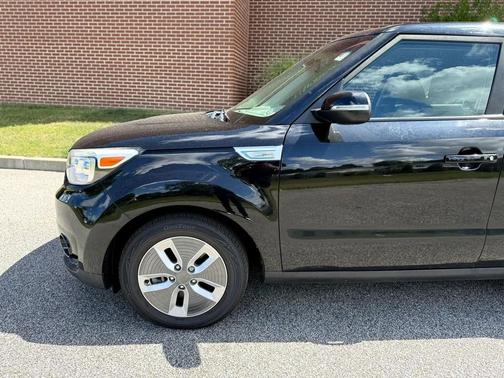 2017 Kia Soul EV Base