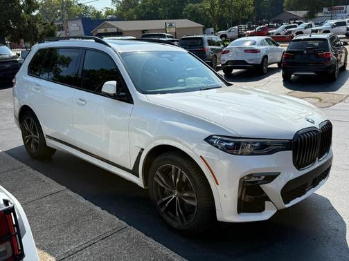 White 2021 BMW X7 M50i