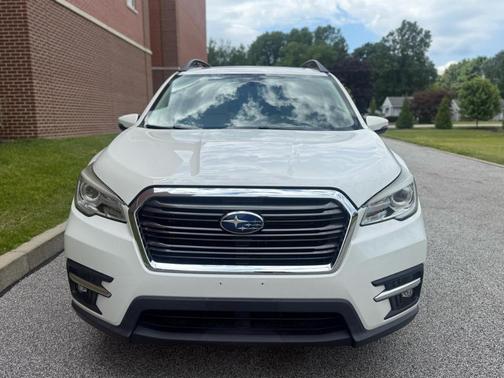 White 2019 Subaru Ascent Limited 7-Passenger