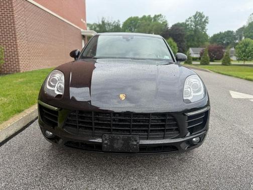 Black 2017 Porsche Macan Base