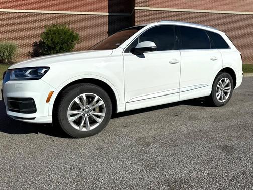 2019 Audi Q7 45 Premium