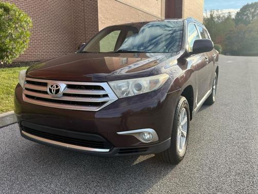 2013 Toyota Highlander SE
