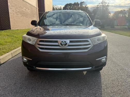 2013 Toyota Highlander SE
