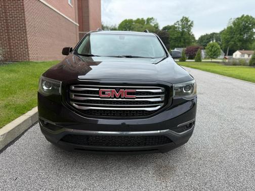Black 2017 GMC Acadia SLT