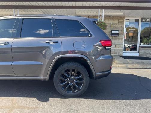 Gray 2018 Jeep Grand Cherokee Laredo