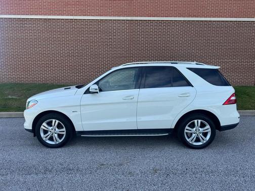White 2012 Mercedes-Benz M-Class ML 350 4MATIC