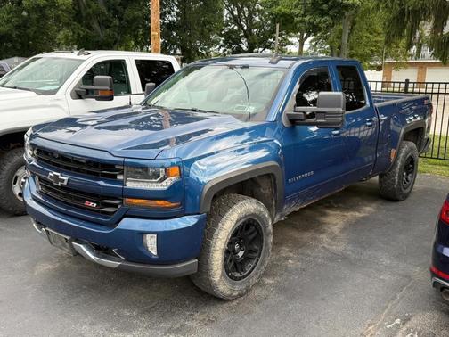 Blue 2017 Chevrolet Silverado 1500 LT
