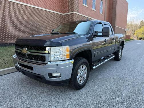 Gray 2011 Chevrolet Silverado 2500 LT
