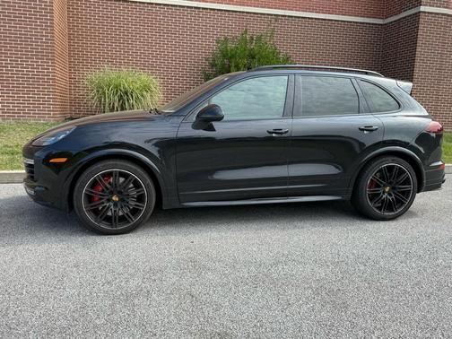 2018 Porsche Cayenne GTS