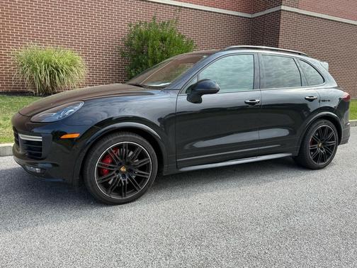 2018 Porsche Cayenne GTS