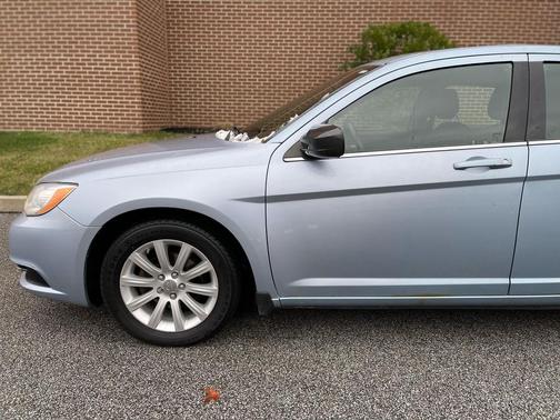 2012 Chrysler 200 Touring