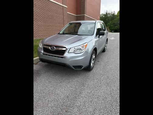 Ice Silver Metallic 2014 Subaru Forester 2.5i